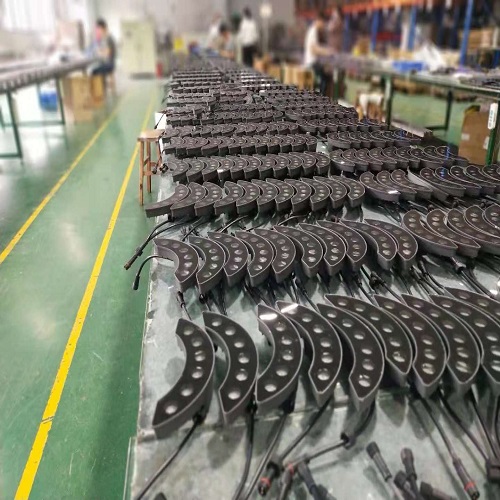 生產(chǎn)車(chē)間(圖1)